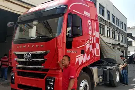 红岩杰狮2020版号称超越解放J6P，是驴是马拉出来溜溜才知道视频封面