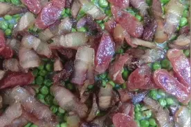 大厨用腊味麦豆糯米蒸饭，蒸出来好好味，吃完一大碗还想要。视频封面