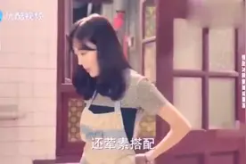 妻子把金龙鱼中的极品红烧了，丈夫一报出价格，妻子顿时一脸心疼视频封面