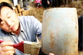 安徽发现汤和古墓，墓碑引出特殊“盗墓贼”，专家：朱棣心胸狭隘视频封面