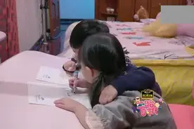 曹颖“二胎”吵架，老公王斑不仅在一旁看热闹，还差点笑场！好逗视频封面