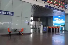 实拍福州屏南的绿皮火车，一路风景太美了，余哥带大家一起看看吧视频封面