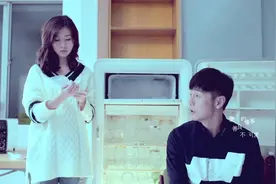 李荣浩演唱流行歌曲《女孩》，迷人嗓音，触人心扉