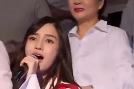 angelababy唱歌短片！谁说baby唱歌不好听，都是被跑男玩坏了！视频封面