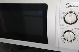 微波炉不定期烧保险的两个原因和大家分享一下