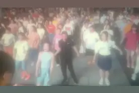 陕西镇安，秦岭深山一座30多万人的小县城，感受一下当地夜生活