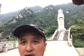 沣峪第二站，在寺院住了十几年的僧侣说这里马上要拆了，有点不舍