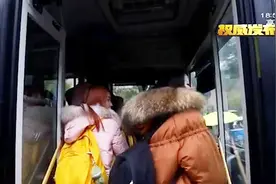 长沙市公交线路213条，手机APP可实时查询、扫码乘车