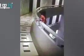 实拍泰国女孩疑因梦游独自爬上栏杆 从酒店11楼坠落后重伤视频封面