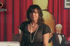 街头恶搞：小孩变成魔法师把美女车变走，结果美女出来后蒙了视频封面