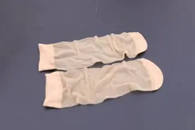 今天才发现，废旧丝袜真是个宝，随便剪一刀，轻松省下几百元视频封面