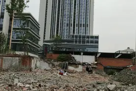 成都城北五块石一带，看看大片拆迁区域，以后会越来越好。视频封面