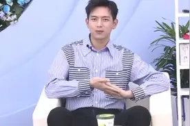 #李现#直播问答 什么时候换头像凭心情……