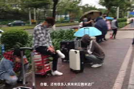 东莞 。华贝。 两班倒一班12个小时。20岁人居多。工资问了一下。