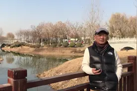 help sb do sth（帮助某人做某事）