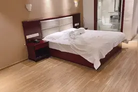 客人开个全天房，急急忙忙就退房了，押金都不要了视频封面