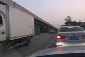 路过京良路，发现新发地被工程围挡圈起，难道有大动作视频封面