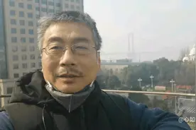 老武汉自曝武汉人的性格缺陷，希望在“疫”后的社会重建中有用…视频封面