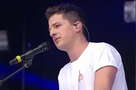 断眉哥火遍全球的金曲《see you again》，前奏一响瞬间沸腾了！