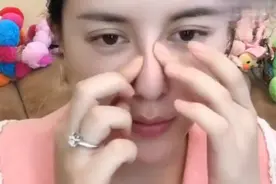 整容女竟然把假肢这样玩，来回的扭，看着都替他担心啊视频封面