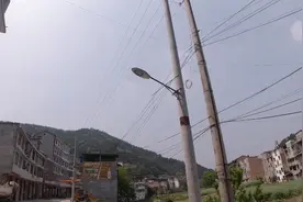 四川省绵阳市三台县这个农村小镇，以前是一个乡，现在升级成镇了视频封面