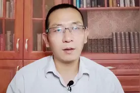 在办公室里你的办公桌面是否整洁，难道是你工作忙没时间整理吗？视频封面