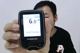 终于明白了！糖尿病人能不能喝纯牛奶？血糖会不会很高？看评测！视频封面