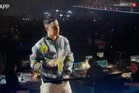 当年劲舞团情侣模式最爱，好像是88还是80来着