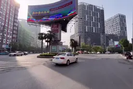 黄冈市黄州区老城区（东门路与八一路）街景视频封面