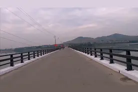 泰安最大水库光明水库，风景秀丽，开车环绕，美不胜收视频封面