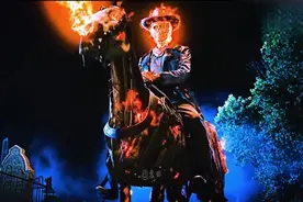 恶灵骑士骑着摩托水上行驶并且竖着中指嘲讽，你过来呀！视频封面