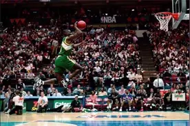 比詹姆斯和卡特更好的战斧劈扣！雨人肖恩坎普生涯五佳扣篮