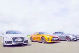 奥迪RS7对决GT-R，加速对比，都是超级性能车到底谁更快？！