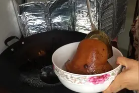客家妈妈的拿手菜，过节必备的香炖猪圆蹄，学会了多吃2碗饭
