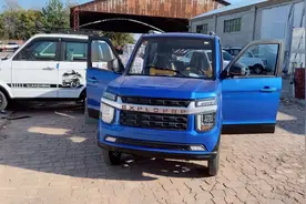 小型老年代步车，油电两用，不用驾驶证都能开，看看漂亮嘛？视频封面