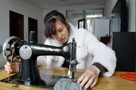 70年代的老物件，妹子轻松驾驭，你家还有吗？视频封面