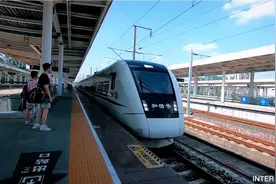 从乐山到峨眉，有动车坐。全程20分钟只要十一元…视频封面