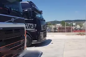 全新的斯堪尼亚卡车，看下是如何呢视频封面