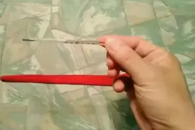 巧甩体温计——轻松甩下水银柱的小窍门视频封面