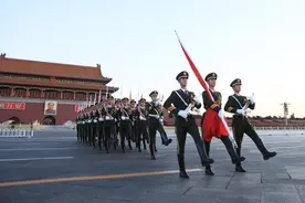 2019年8月1日北京天安门，升旗仪式现场，实在太震撼了！