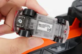 【时速400公里】装有芯片的风火轮小车还能这么玩儿？视频封面