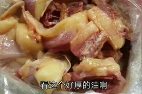 宇姐第一次买了一只肥鸡，感觉没买好，一半是油，怎么做好吃？视频封面