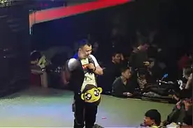 沈阳东方斯卡拉打嘴巴子