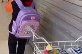 女孩在校门口哭泣，保安叔叔这个举动太暖了❤️❤️视频封面