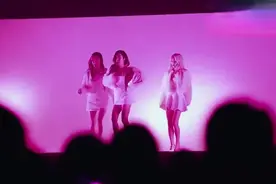 韩国女团:少女时代太会玩,全场尖叫视频封面