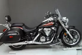 十足哈雷范的雅马哈太子车，雅马哈V-STAR 950，霸气十足