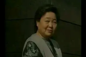 澡堂老板家的男人们:大嫂意外扭了腰卧床，只能由二嫂承担家务了视频封面