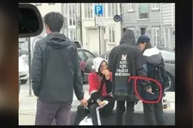 继王源之后，华晨宇抽烟照被好友曝光，社会大众的态度却截然不同视频封面