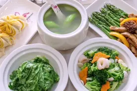 坐月子吃猪肝对新妈妈大有好处，科学坐月子健康一辈子视频封面