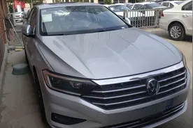 速腾夜间氛围灯实拍，附十色氛围灯调节方法！